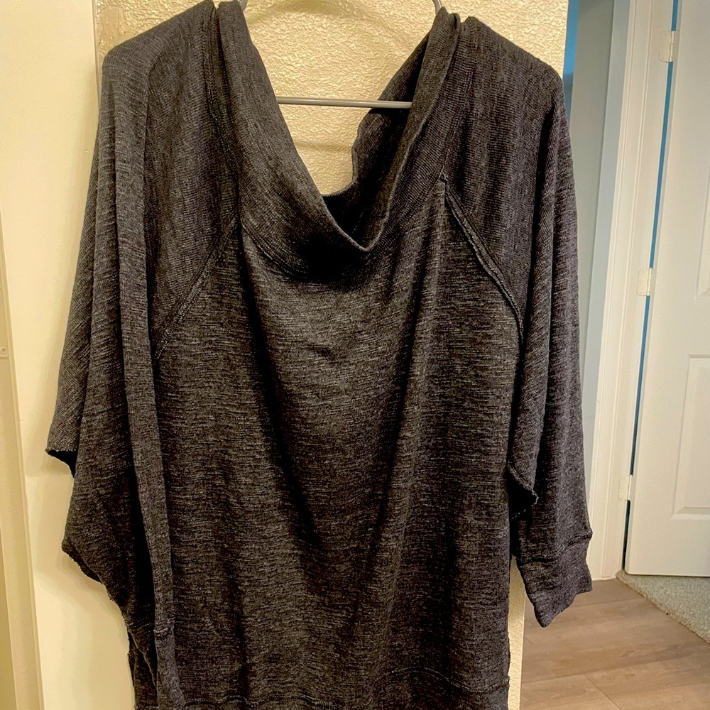 FREE PEOPLE OFF THE SHOULDER SWEATER TUNIC⭐️